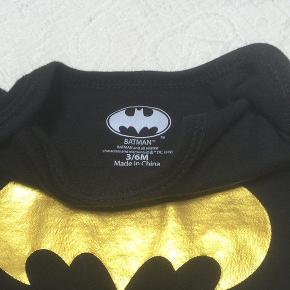 3-6m (4/$20) Assorted Batman Fanwear Onesies - Picture 8 of 11